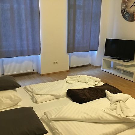Holiday Vienna Apartments Екстер'єр фото
