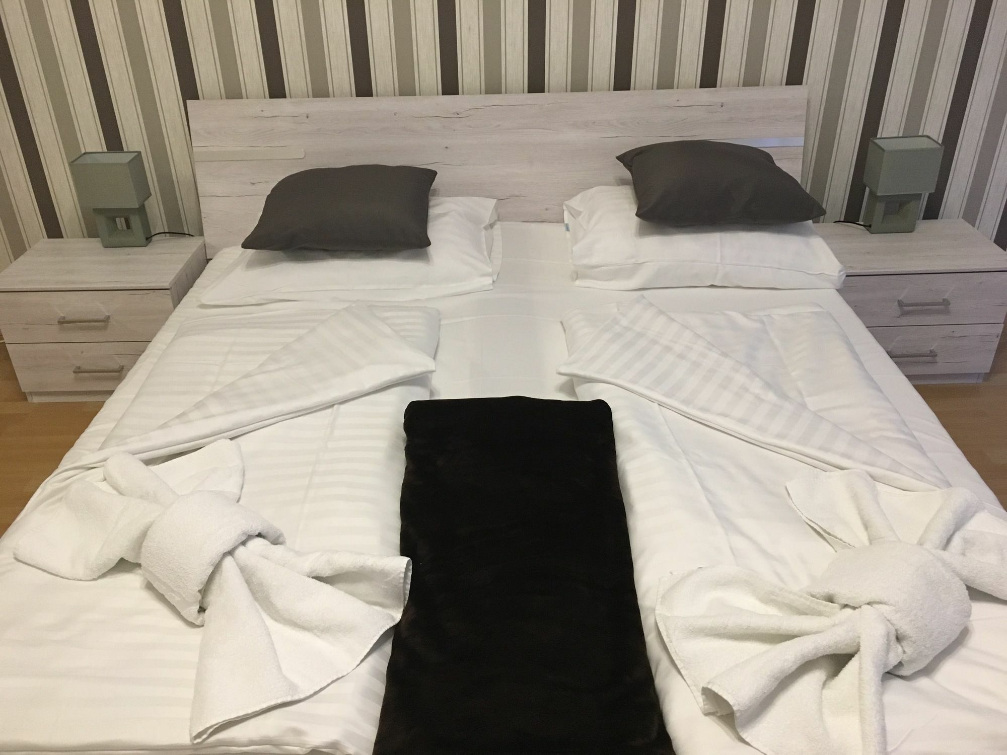 Holiday Vienna Apartments Екстер'єр фото